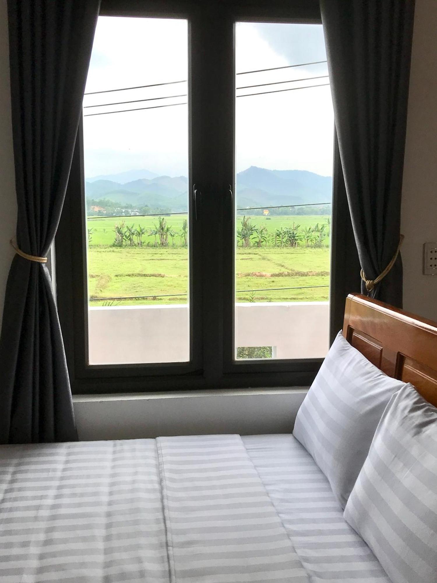 Happy Field Homestay Phong Nha Zewnętrze zdjęcie